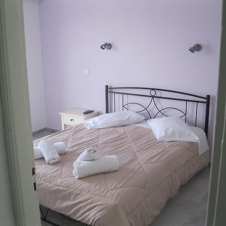 Very-Kokkos Pension 2 Naxos City Room photo