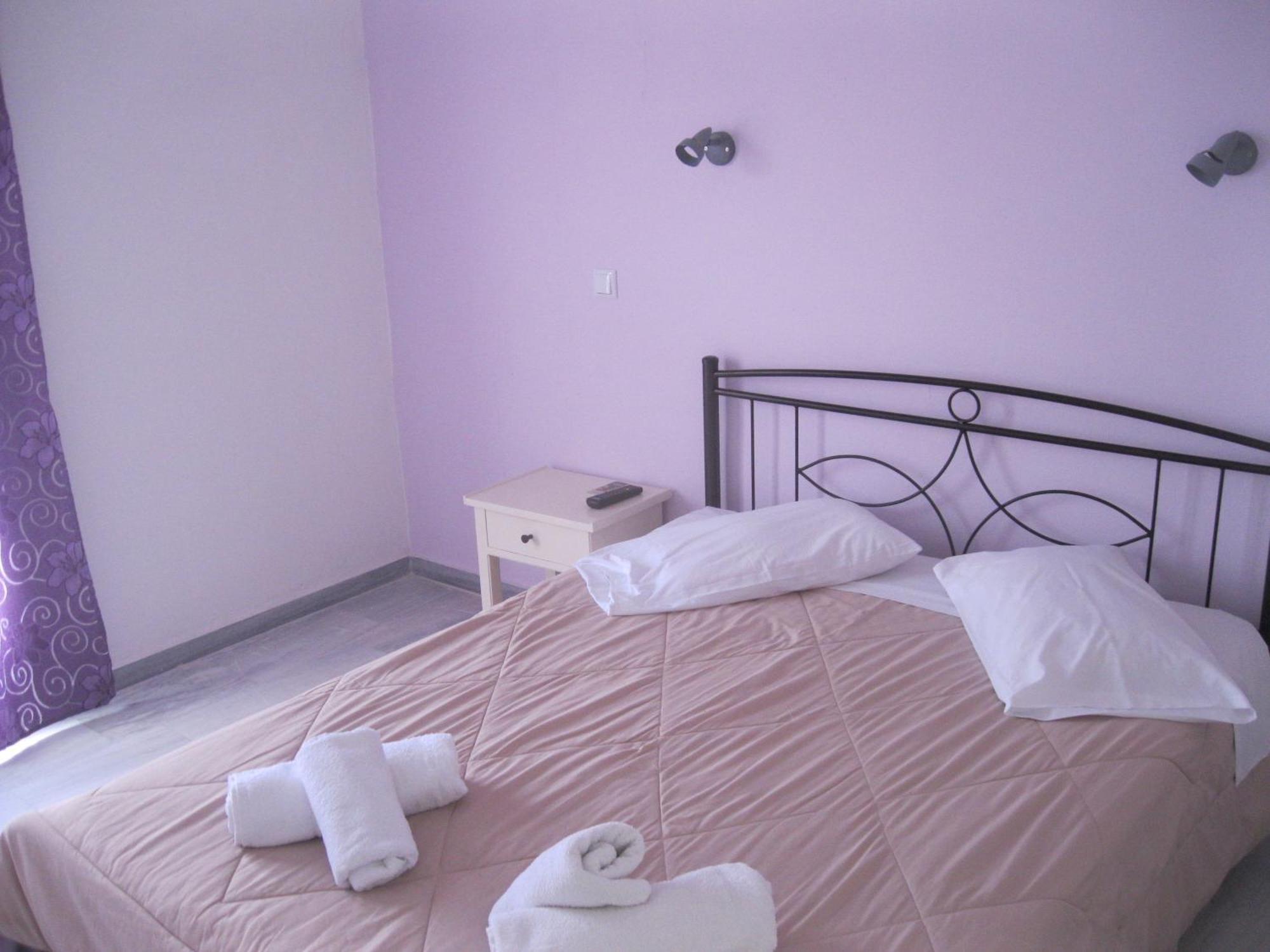 Very-Kokkos Pension 2 Naxos City Room photo